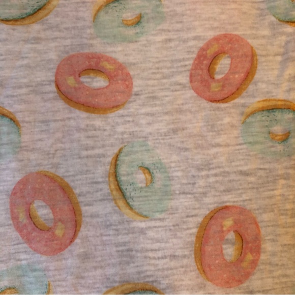 Small Donut Print Pocket Tank - Picture 3 of 4